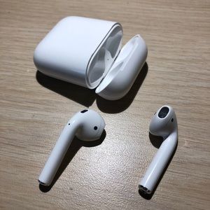 AirPods
